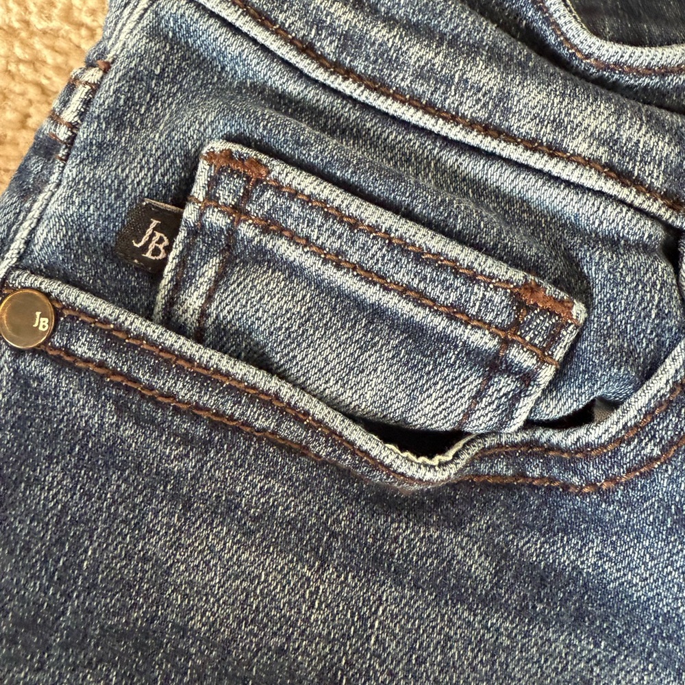Judy Blue Miles City Mid Rise Cuffed Slim Fit Jeans 9/29 - Picture 6 of 8